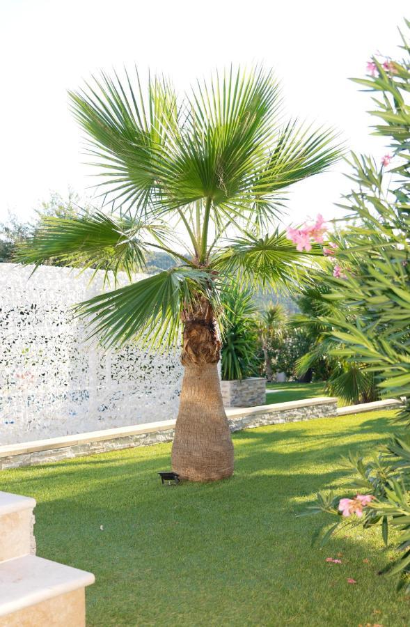 Villa Quietude บันโญลส์-ล็อง-โฟเรต์ ภายนอก รูปภาพ